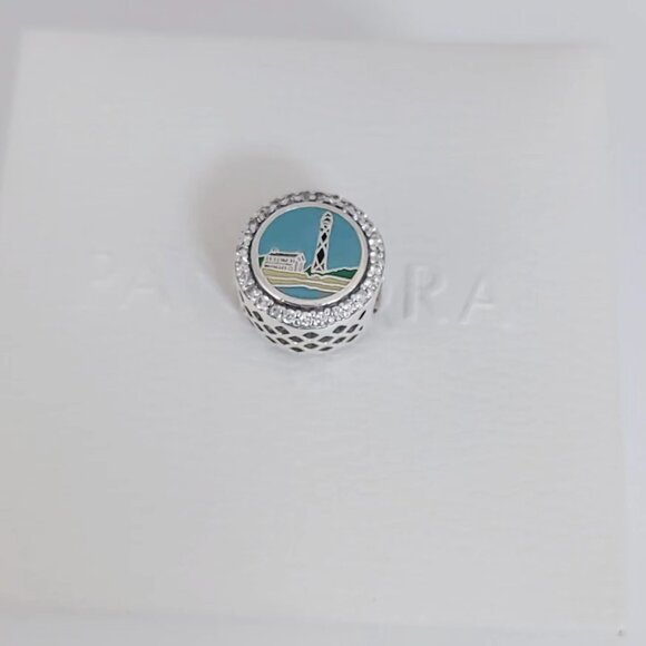 Pandora Cape Lookout Lighthouse Exclusive Charm Bead Travel Charm S925 Silver - Picture 2 of 7